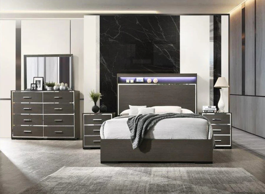 McFerran B215 - 4 Pc Bedroom Set [King Bed]