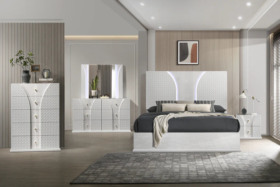 McFerran B999 Bedroom Collection - King Bed