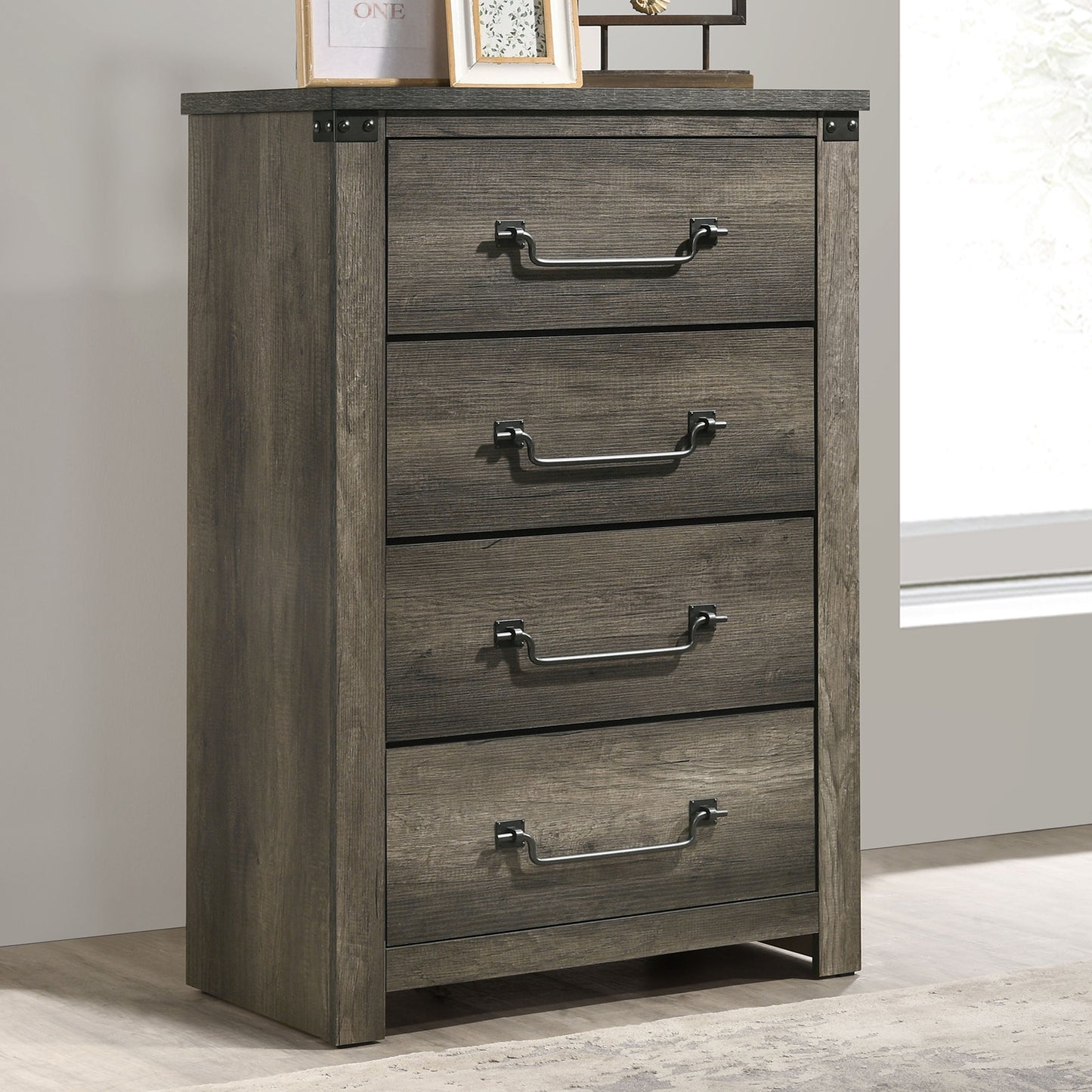 Britonale Chest FM7218GY-C