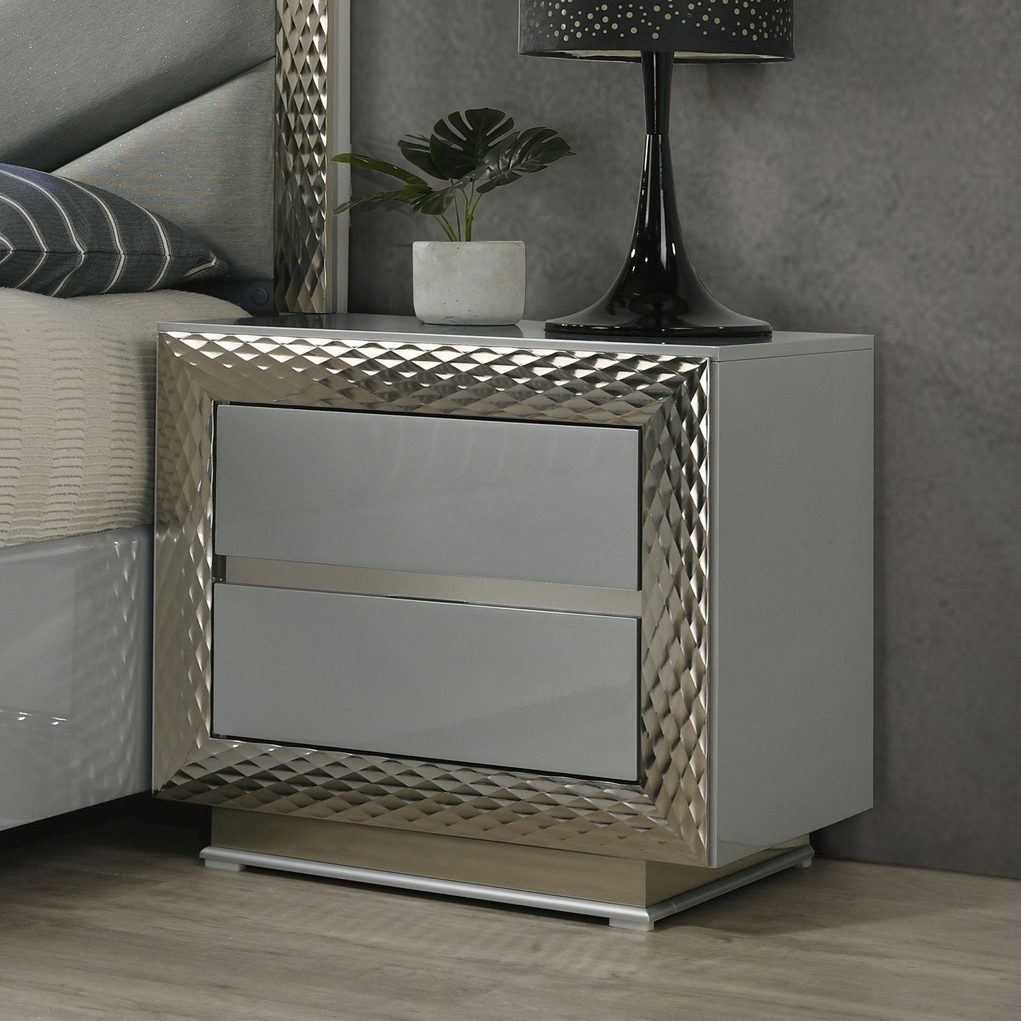 Ventnor Glam Gray FM7251GY Bedroom Set