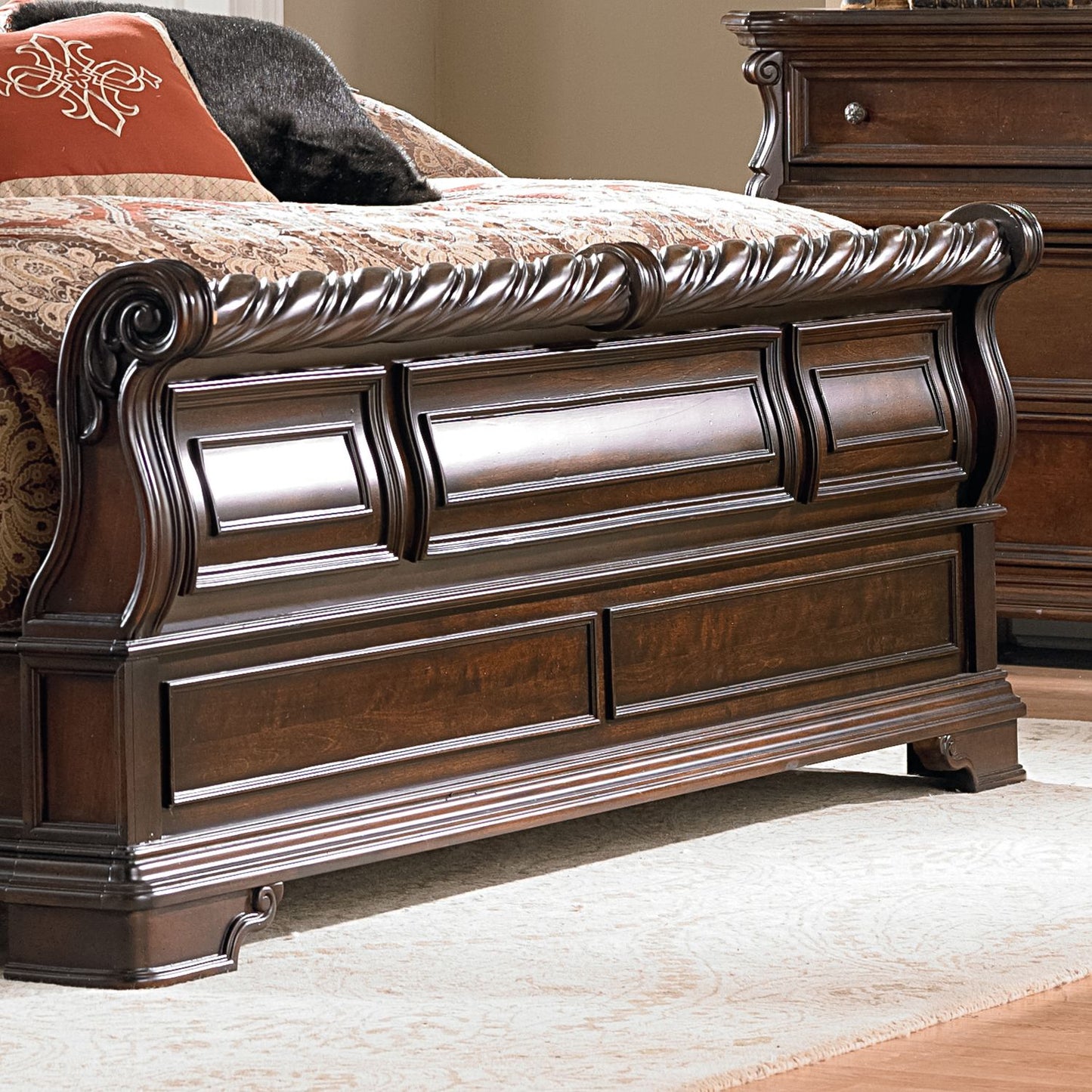 Arbor Place Queen Sleigh Bed 575-BR-QSL