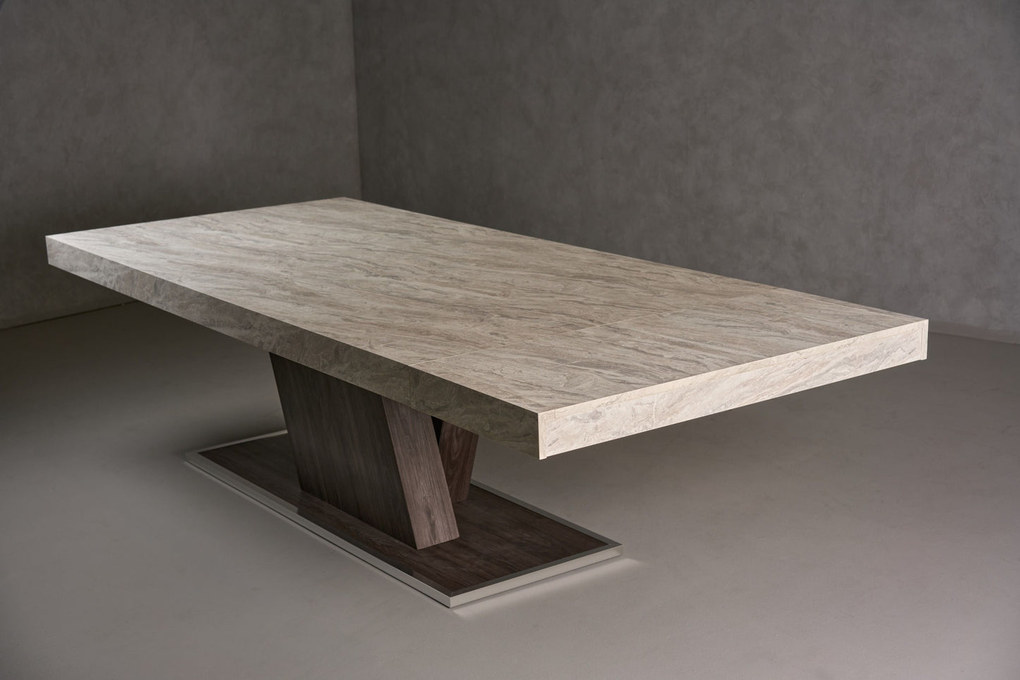 Nova Domus Cairo - Italian Modern Extendable Dining Table