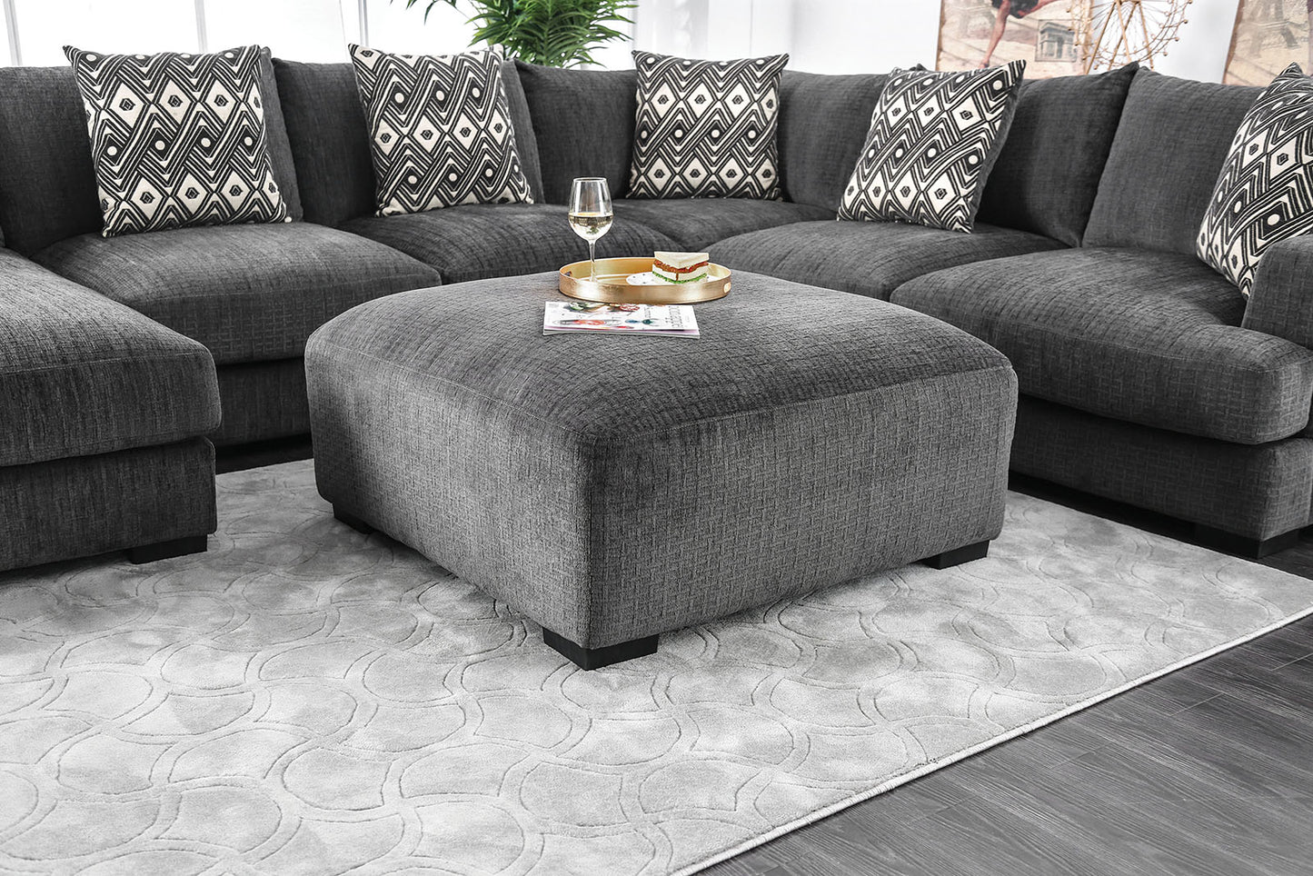 Kaylee CM6587 Seccional de Furniture of America